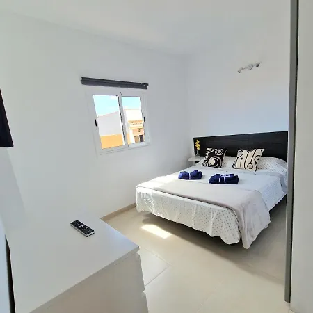 Habitacion Privada En Apartamento Moderno Compartido Cerca De La Playa Y Aeropuerto *