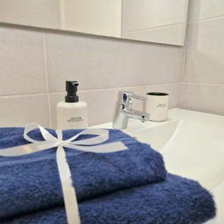 Habitacion Privada En Apartamento Moderno Compartido Cerca De La Playa Y Aeropuerto
