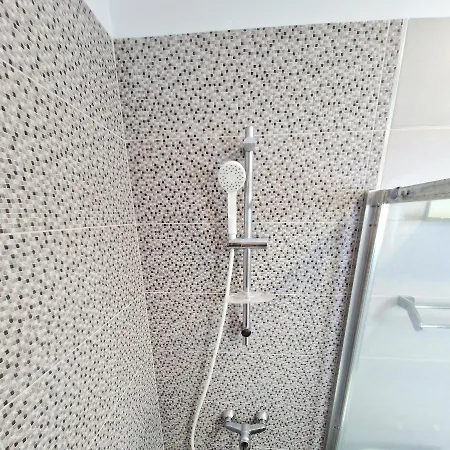 Habitacion Privada En Apartamento Moderno Compartido Cerca De La Playa Y Aeropuerto Gasthuis *