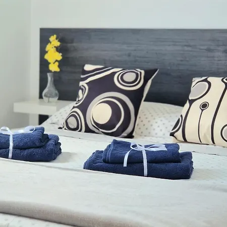 Habitacion Privada En Apartamento Moderno Compartido Cerca De La Playa Y Aeropuerto Guest house *